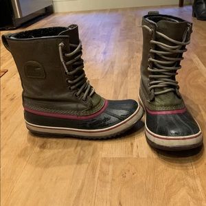 Sorel Womens boots